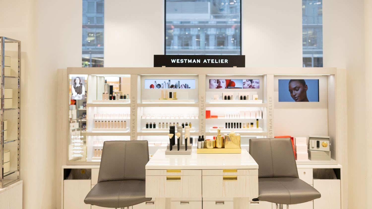 Engaging Retail Environments with Digital Signage: Duggal Visual Solutions' Comprehensive Guide