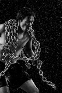 Benjamin Von Wong's picture of chains 